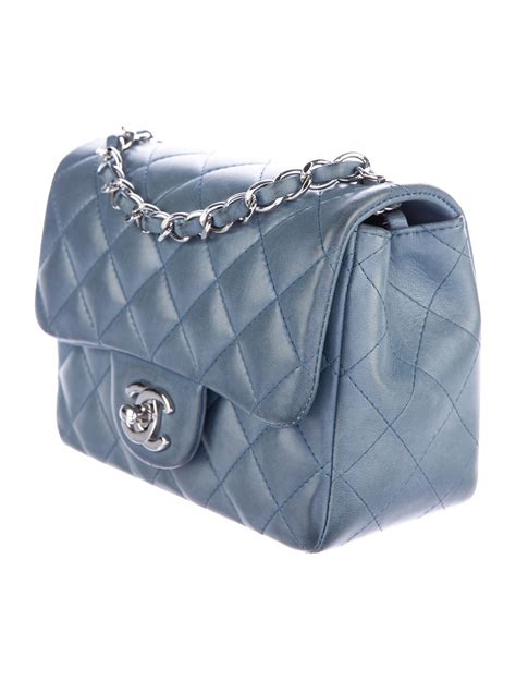 chanel flap shoulder bag mini